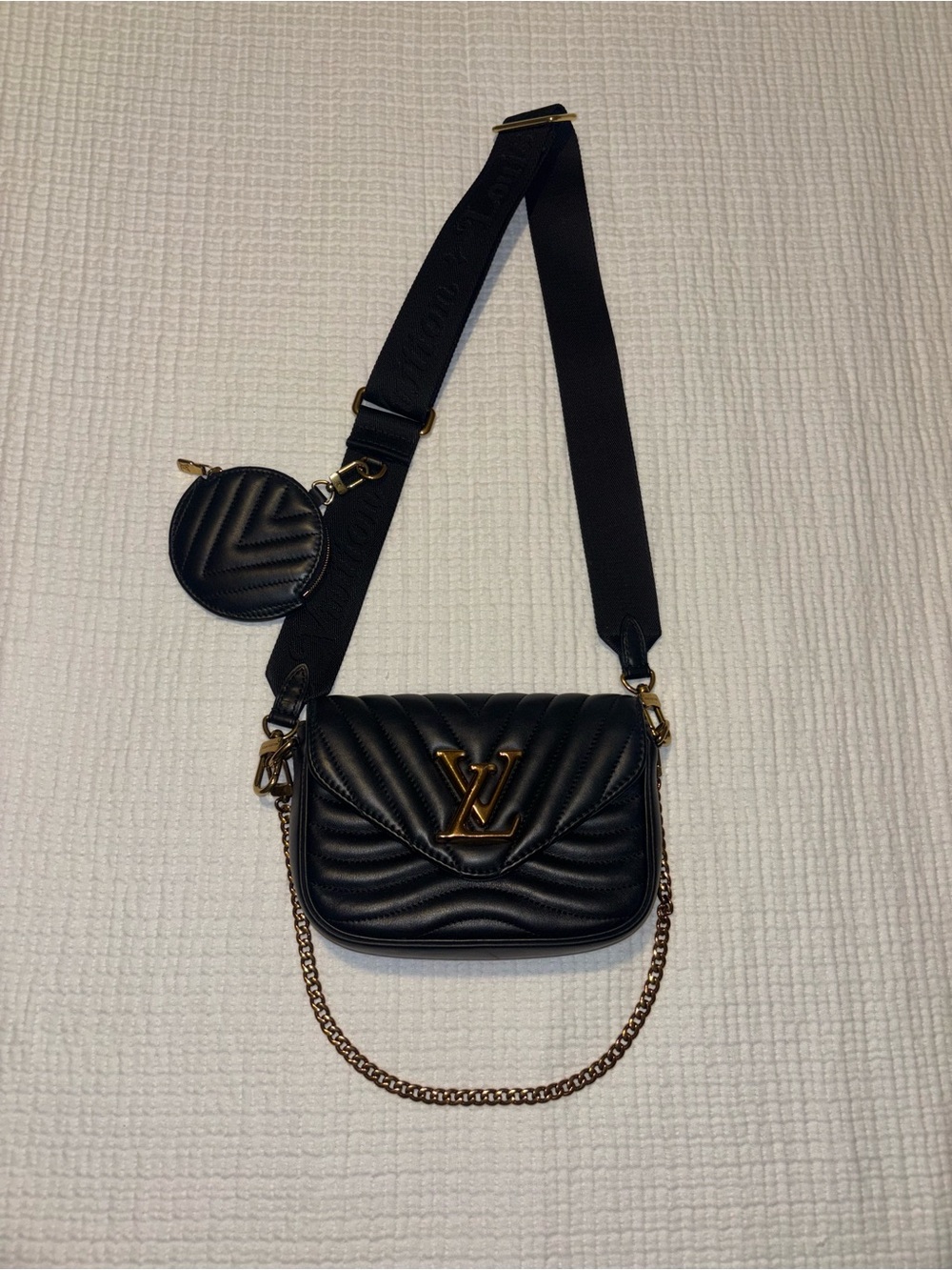 *Like New* Louis Vuitton Black Quilted Leather Crossbody with Coin Pouch